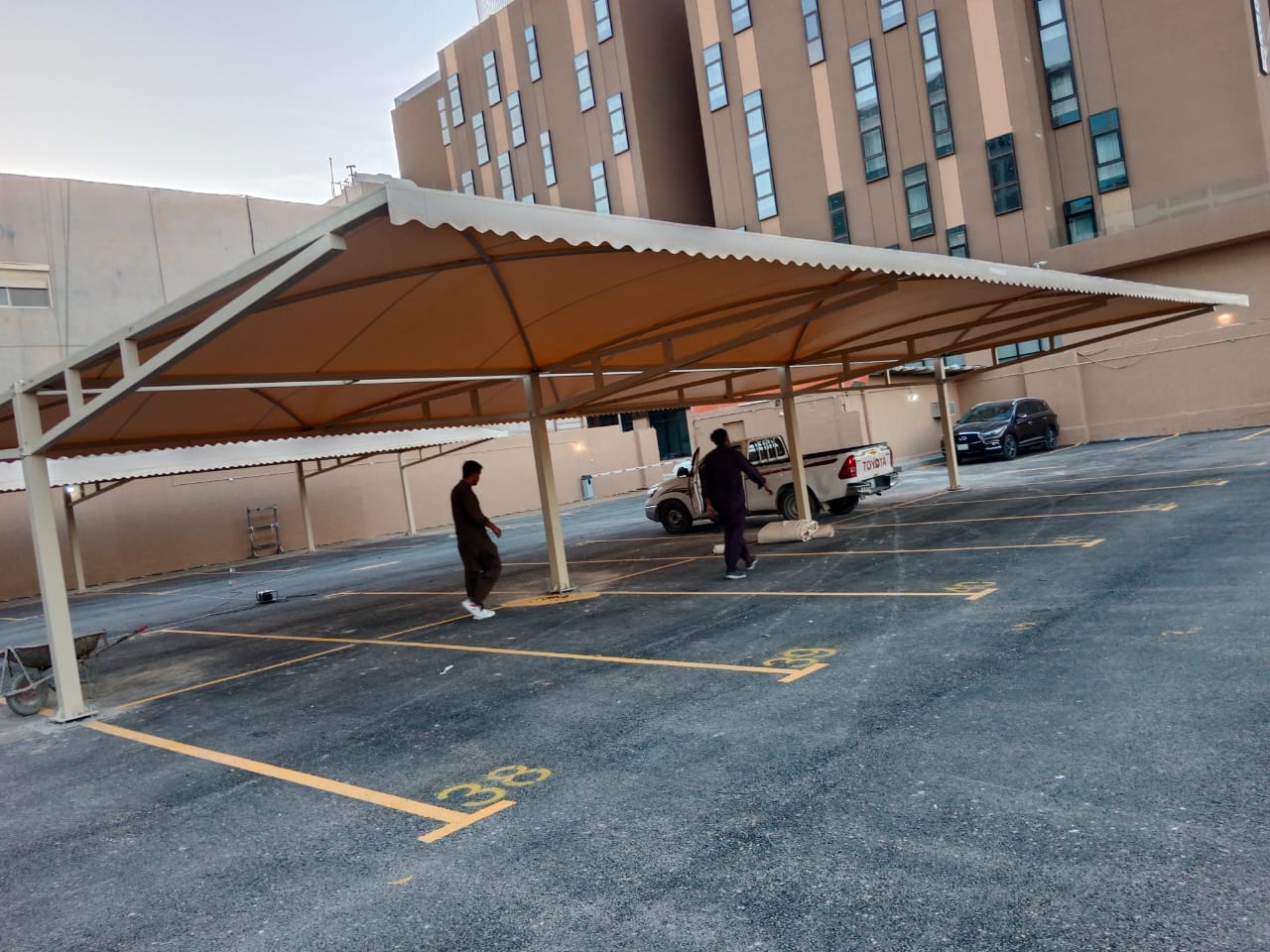 خدمات تركيب مظلات سيارات في الرياض