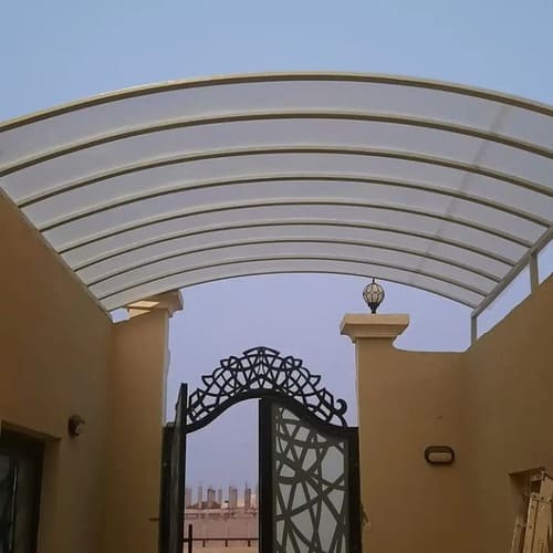 العوامل التي يجب النظر اليها عند اختيار وتركيب مظلات لكسان