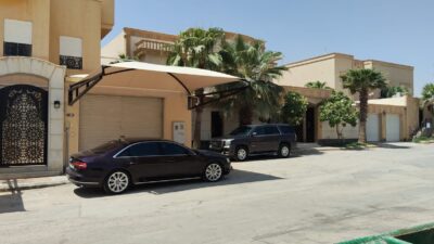 مظلات مواقف سيارات